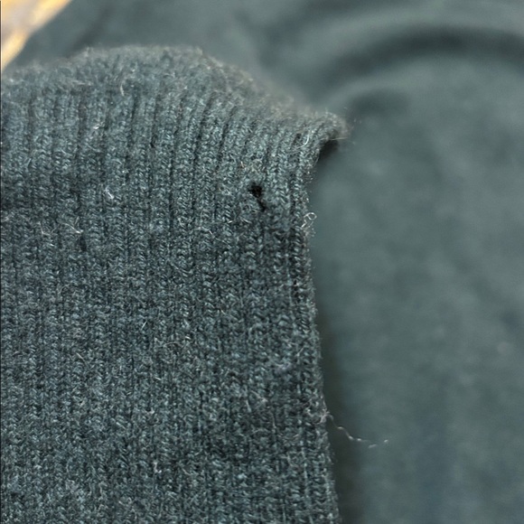 AQUA Cashmere Forest Green Long Sleeve Crew Neck Sweater | Medium | - Picture 7 of 8